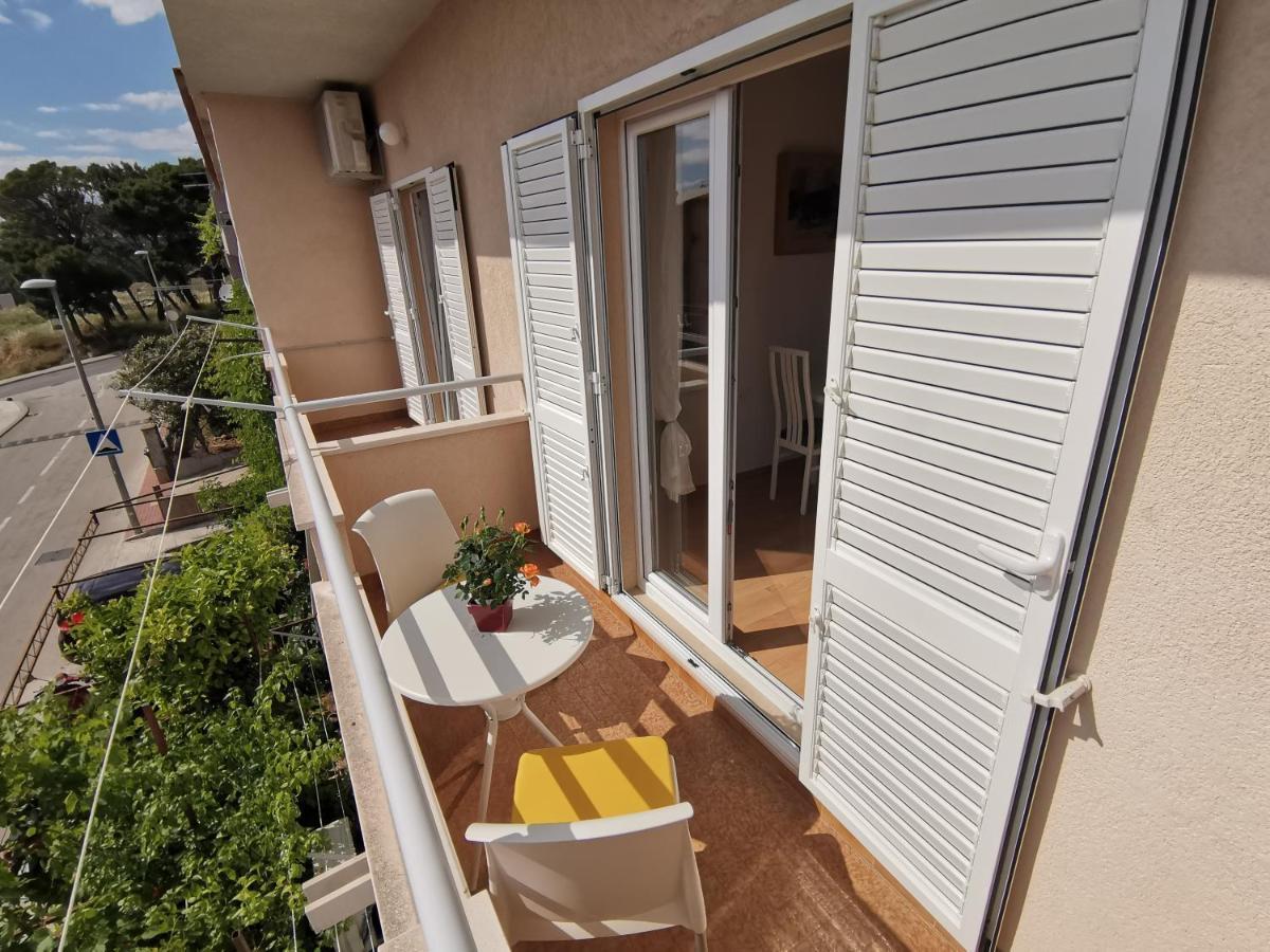 Apartmani Riba マカルスカ エクステリア 写真