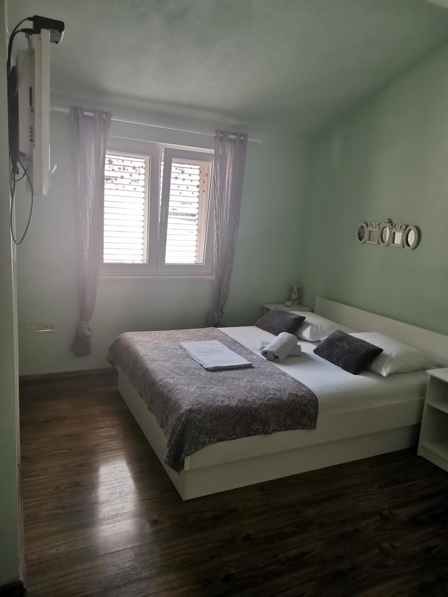 Apartmani Riba マカルスカ エクステリア 写真