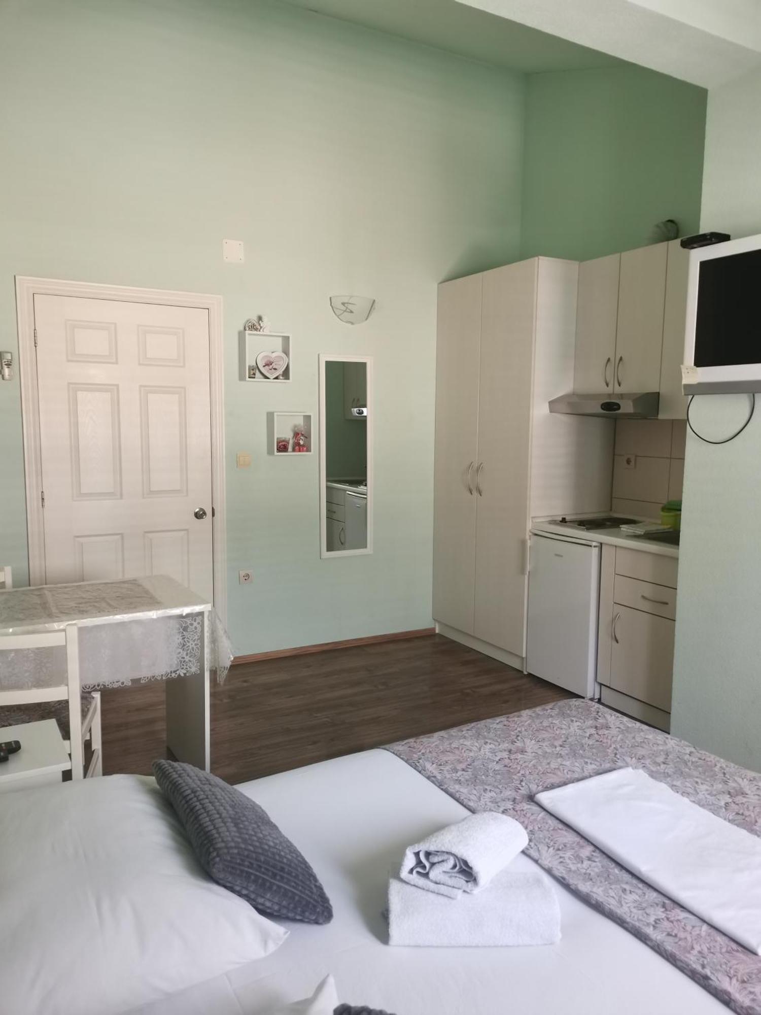 Apartmani Riba マカルスカ エクステリア 写真