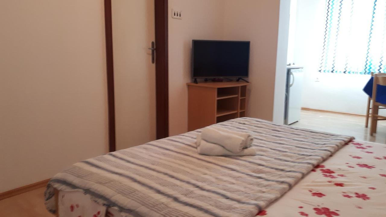 Apartmani Riba マカルスカ エクステリア 写真